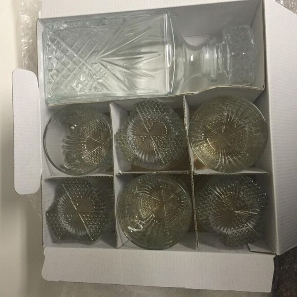 Bormioli Rocco Selecta Collection Whiskey Decanter – Sophisticated Diamond - Picture 2 of 5